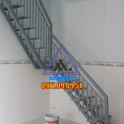 CẦU THANG SẮT 2
